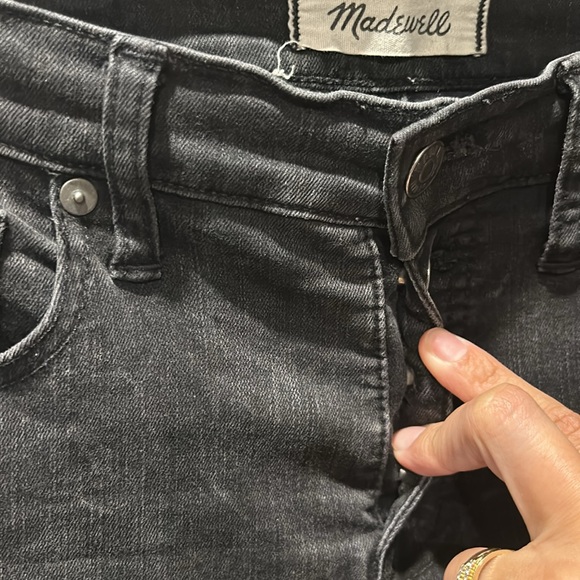 Madewell Women's 9" high-Rise Skinny Exposed Button Fly Raw Hem Black Jeans 26 - Picture 6 of 9